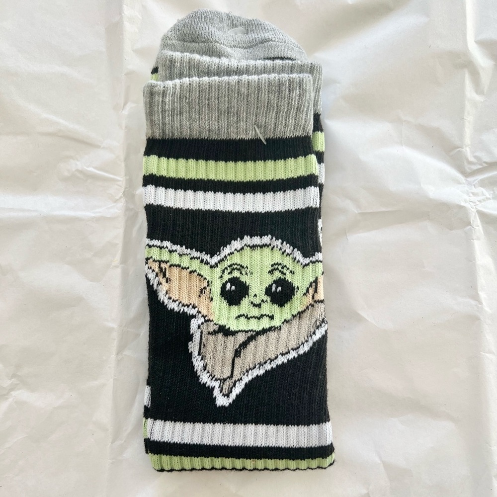 NWOT: The Mandalorian Star Wars Print Socks - Gray